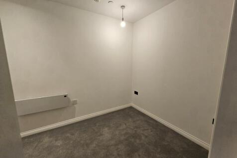 Springwell Gardens, Whitehall Road, Leeds photo 4