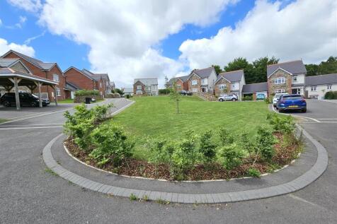 Cul-de-sac Greenspace.jpg