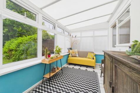 CAM02195G0-PR0076-STILL024