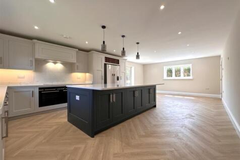 Sublime Open-Plan Dining Kitchen 589