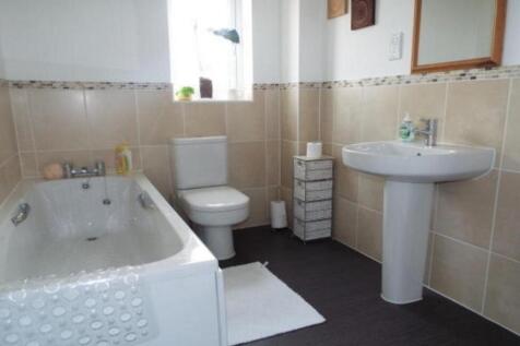 Clenshaw Path, Basildon photo 5