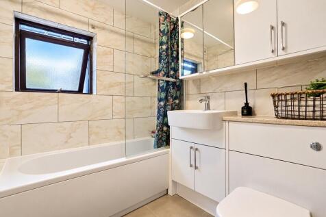Shapland Way, Palmers Green, N13 4EZ photo 3