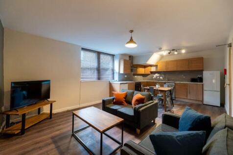 KHF1 - Living Area / Kitchen