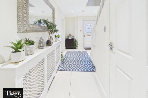 CAM01931G0-PR0328...