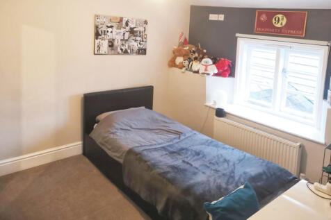 Grade II Listed Character Townhouse