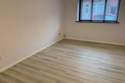 MANOR COURT, WELLINGBOROUGH photo 3