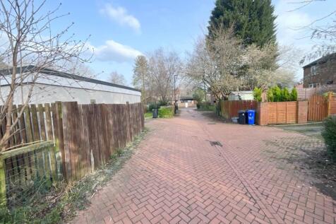 2 bed, 1 bath Semi-Detached in Sheffield - Photo 21