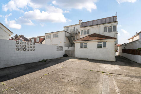 1456851-4-6a01fc6...