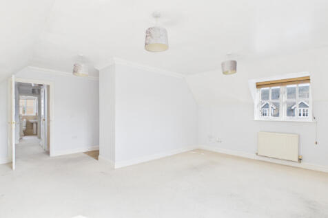 CAM05449G0-PR0116-STILL005