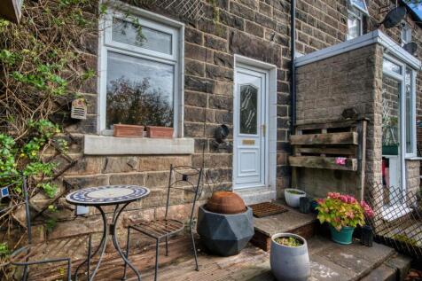 Front of the home - courtyard garden.jpg