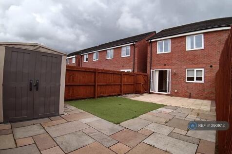 Chichester Lane, Eccles, Manchester, M30 photo 4