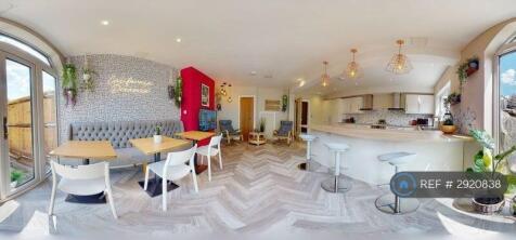 Cafe Style Breakfast Bar Shared Space