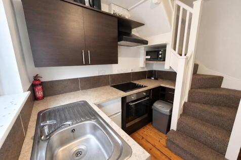 84A, Edleston Rd, Crewe, Cheshire photo 2