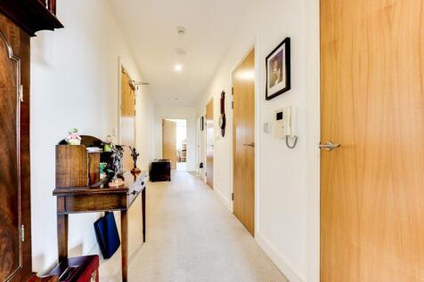 32 Avon House, Market Harborough-7.jpg