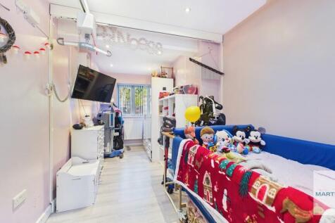 ground floor bedr...