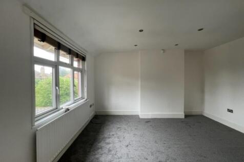 Sewardstone Road, Waltham Abbey photo 4