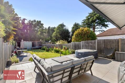 The Cherries St Leonards Road Nazeing Nazeing EN9 2HJ via proper