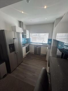 Five bedroom House - Leopold Road, L7 photo 2