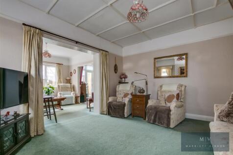 Woodmere Close 14 MV-7.jpg