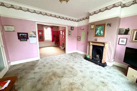 66 Cambridge Road reception room