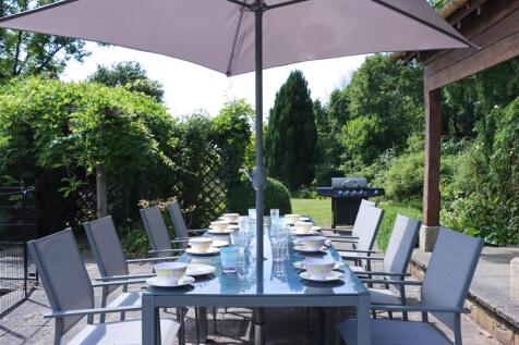patio_1.jpg