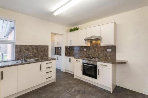 kitchen 2 .jpg