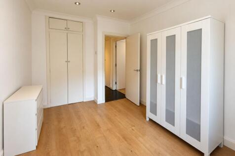 Astbury House - 3 bed no living room photo 4