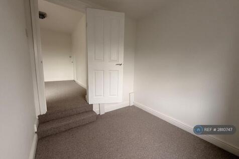 Additional Room (Off Bedroom 2) / Bedroom 3