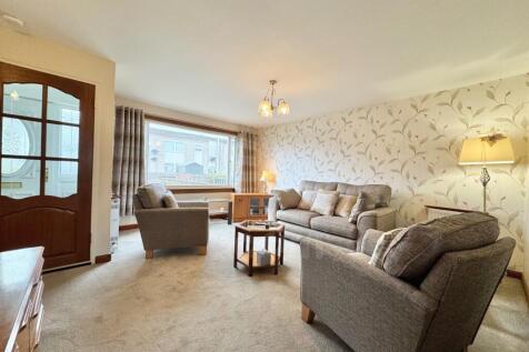 Reid Avenue, Linwood lounge