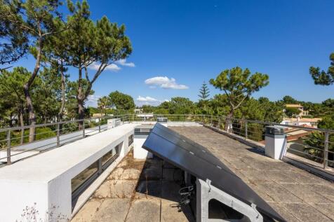 Magnificent 5-Suite Villa in Tróia, with Pool