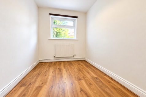 Burns Drive, Woodhall Farm, Hemel Hempstead, HP2 photo 5
