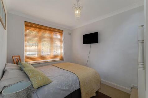 , Rosslyn Avenue-13.jpg