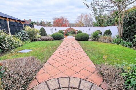 GARDEN PATH CENTRAL.jpg