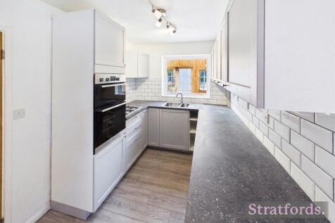 Lothian Close, Bletchley, MK3 photo 3