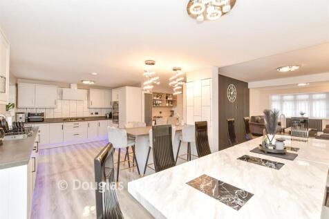 Kitchen/ Breakfast Room