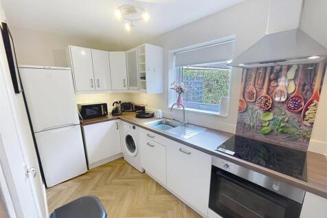 Denton Close, Kenilworth photo 4