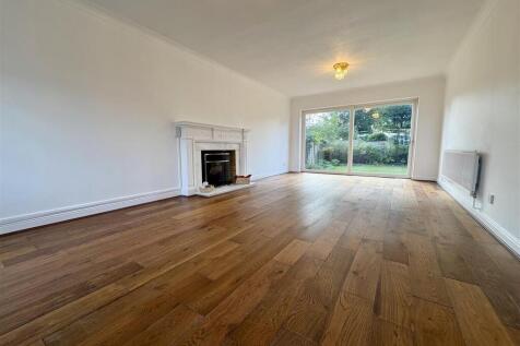 31 Bakers Gardens, Codsall photo 3