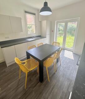 Colum Road, Cathays, Cardiff photo 3