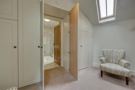 Principal Bedroom Dressing Room