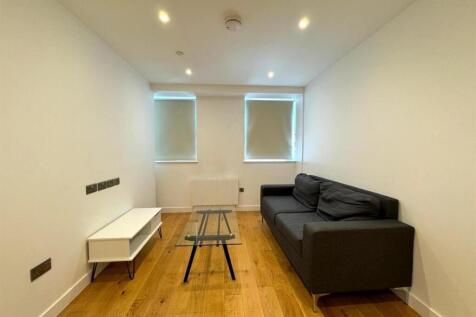 Living area pic 6.jpeg