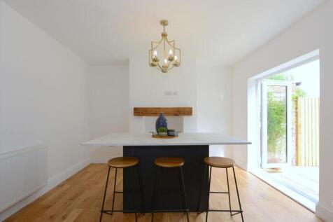 75 Crowmere Road, Monkmoor, Shrewsbury, SY2 5HX photo 4