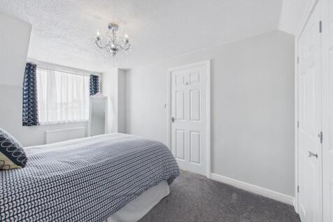 Bedroom: