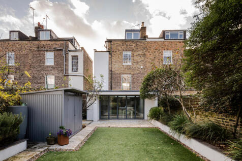 322533 - 98 Buckingham Road-32.jpeg