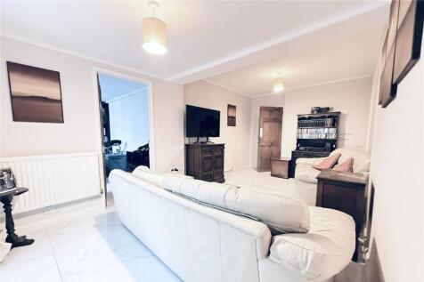 Lounge Photo 2