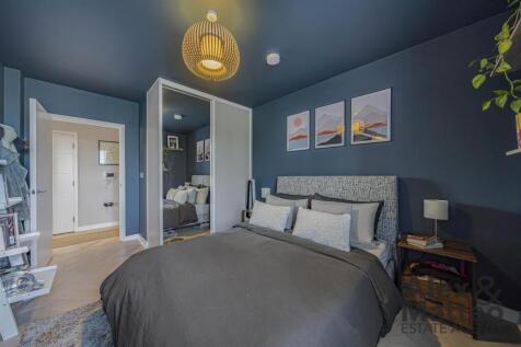 Holly Tree Apartments
