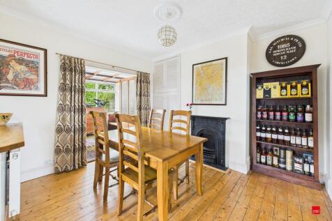 Open Plan Dining ...