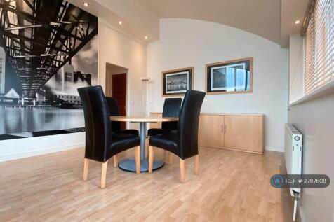 Lounge / Dinning 
