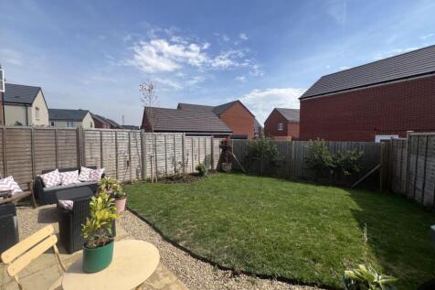 21 Whatling Way - garden.jpeg