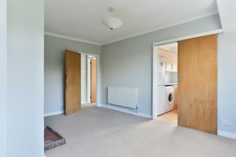 Epsom Road, Epsom photo 4