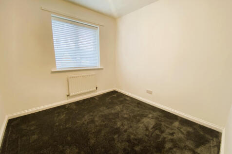 Cairnwell Road, Oldham, Lancashire, OL9 photo 3